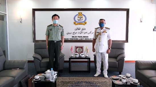 RBN COMMANDER RECEIVES FAREWELL COURTESY CALL BY SENIOR COLONEL LI JIANZHONG, DEFENCE ATTACHÉ OF THE PEOPLE’S REPUBLIC OF CHINA TO BRUNEI DARUSSALAM