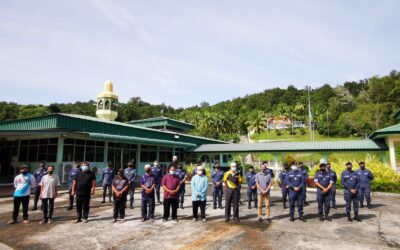 ROYAL BRUNEI NAVY CONTINUES CLEANING CAMPAIGNS AT MOSQUES IN CONJUNCTION WITH RBAF DIAMOND JUBILEE AT KAMPONG SUNGAI BESAR AND KAMPONG SERDANG