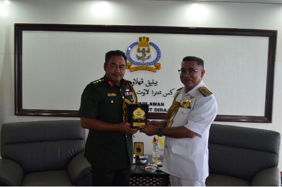 FAREWELL VISIT FROM DEFENCE ADVICER OF MALAYSIAN HIGH COMMISION