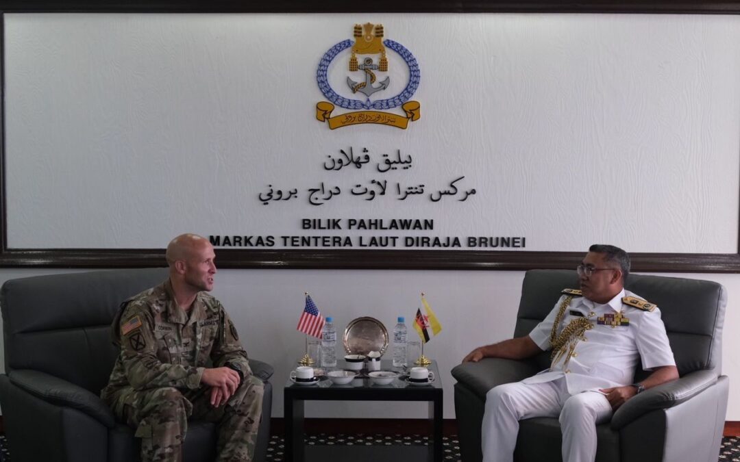COMMANDER RBN RECEIVES INTRODUCTORY CALL BY DEFENCE ATTACHÉ OF THE UNITED STATES OF AMERICA TO BRUNEI DARUSSALAM