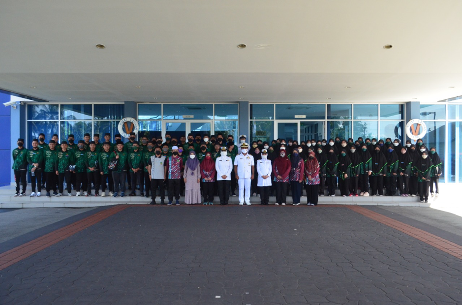HASSANAL BOLKIAH BOYS ARABIC SECONDARY SCHOOL VISIT TO THE ROYAL BRUNEI NAVY