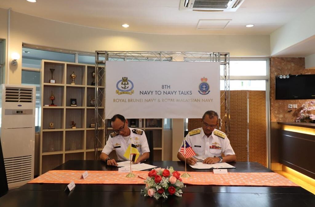 8TH NAVY-TO-NAVY TALKS BETWEEN ROYAL BRUNEI NAVY AND ROYAL MALAYSIAN NAVY