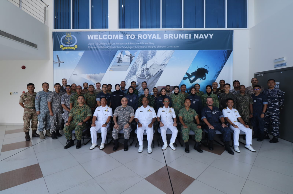 13TH ROYAL BRUNEI ARMED FORCES COMMAND AND STAFF COURSE STUDY VISIT TO ROYAL BRUNEI NAVY