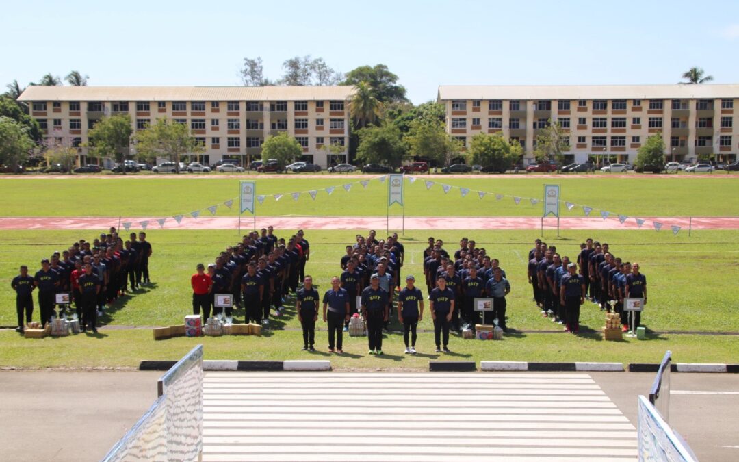 ROYAL BRUNEI NAVY DUAL SPORTING EVENT OF HALF MARATHON AND TUG-OF-WAR.