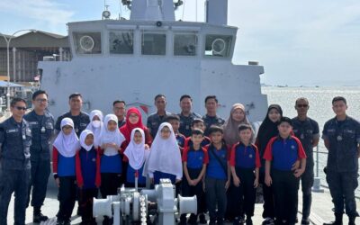 ROYAL BRUNEI NAVY RECEIVES EDUCATIONAL VISIT BY SEKOLAH RENDAH TENTERA LAUT