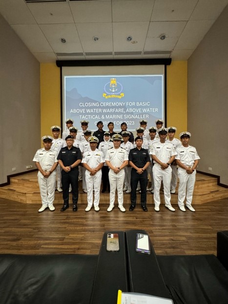 CLOSING CEREMONY AND CERTIFICATE PRESENTATION FOR BASIC ABOVE WATER WARFARE, ABOVE WATER TACTICAL AND MARINE SIGNALLER COURSE FOR 2023