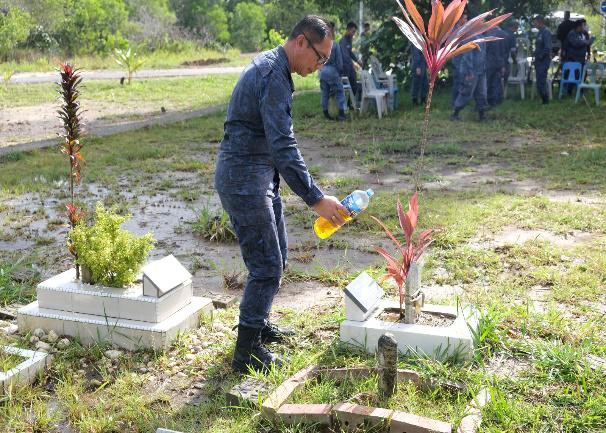 CEMETERIES CLEANING CAMPAIGN IN CONJUNCTION WITH ROYAL BRUNEI ARMED FORCES 62TH ANNIVERSARY