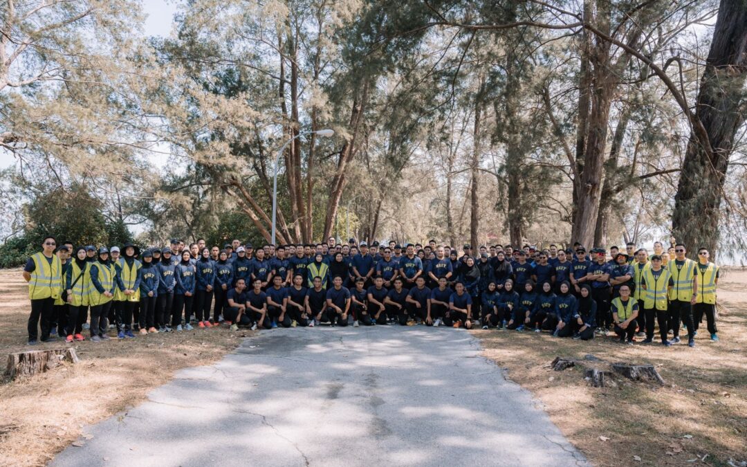 NAVAL TRAINING CENTRE CONDUCTED A CLEANING CAMPAIGN AT SERASA BEACH