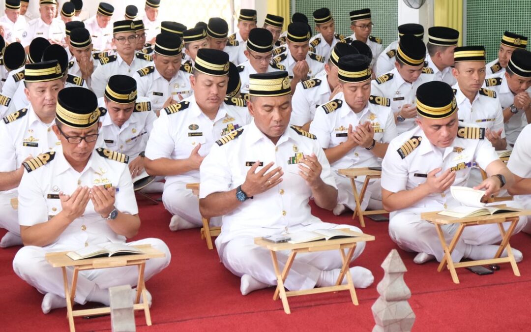 ROYAL BRUNEI NAVY HELD SURAH YAASIN AND TAHLIL RECITATION AT THE ROYAL MAUSOLEUM IN CONJUNCTION WITH THE HOLY MONTH OF RAMADHAN 1445