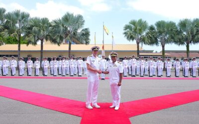 COMMANDER OF ROYAL CANADIAN NAVY MAKES INTRODUCTORY VISIT TO BRUNEI DARUSSALAM
