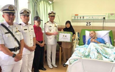 DEPUTY COMMANDER OF THE ROYAL BRUNEI NAVY PRESENTED DONATION AS PART OF THE KAMATHALI HABBAH CHARITY PROJECT IN CONJUNCTION WITH THE ROYAL BRUNEI ARMED FORCES 63RD ANNIVERSARY