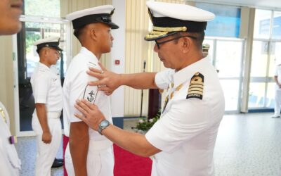 EMPAT ANGGOTA JABATAN PANGKALAN TLDB DINAIKKAN PANGKAT