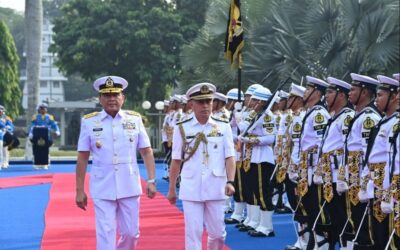 COMMANDER OF THE ROYAL BRUNEI NAVY CONDUCTS OFFICIAL INTRODUCTORY VISIT TO THE INDONESIAN NAVY