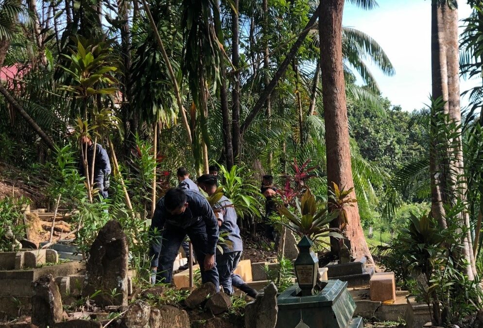 CEMETERY CLEANING CAMPAIGN AT TANAH PERKUBURAN ISLAM SG BESAR (SERI MENANTI) KG SG BESAR, IN CONJUCTION WITH THE HOLY MONTH OF RAMADHAN 1443H BRUNEI ARMED FORCES (RBAF)