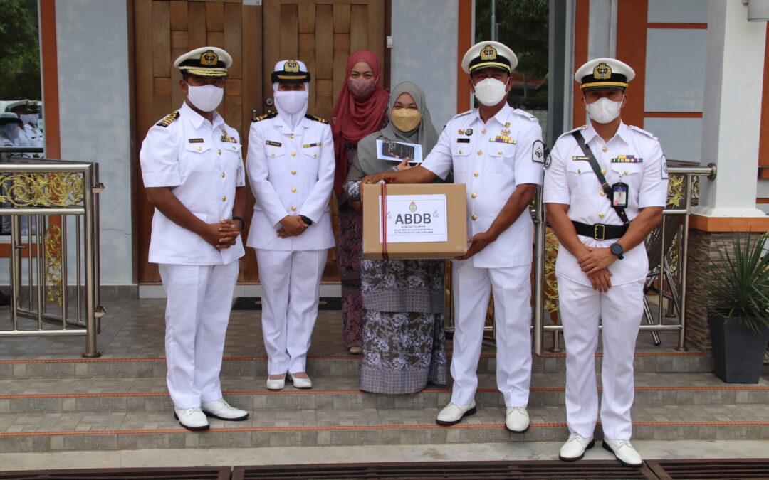 31 RBN CHILDREN WITH SPECIAL NEEDS RECEIVE DONATIONS IN CONJUNCTION WITH THE RBAF DIAMOND JUBILEE
