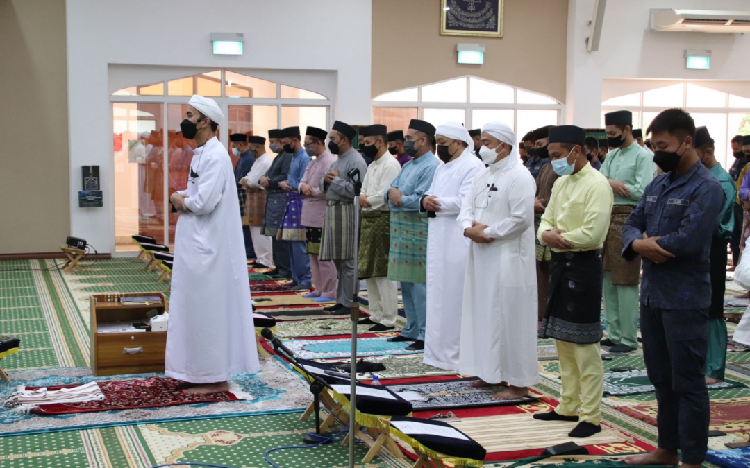 ROYAL BRUNEI NAVY HOLDS TAKBIR RAYA AND SUNNAH AIDILFITRI PRAYERS 1443 HIJRAH
