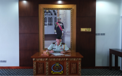 DEFENCE ATTACHÉ OF CANADA ACCREDITED TO BRUNEI DARUSSALAM CONDUCTS COURTESY CALL TO COMMANDER RBN