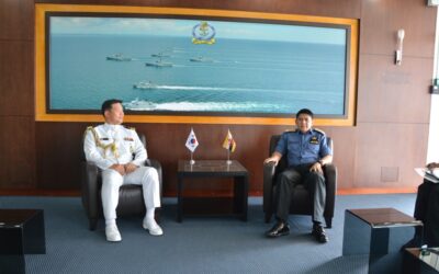 COMMANDER OF RBN RECEIVES NEW REPUBLIC OF KOREA DEFENCE ATTACHE