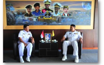 COMMANDER OF ROYAL BRUNEI NAVY RECEIVES A COURTESY CALL FROM COMMANDING OFFICER OF MAIN NAVAL BASE IV, TENTERA NASIONAL INDONESIA – ANGKATAN LAUT (TNI)