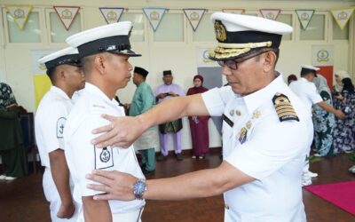21 ANGGOTA JABATAN PANGKALAN TENTERA LAUT DIRAJA BRUNEI DINAIKKAN PANGKAT