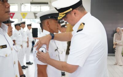 41 ANGGOTA ARMADA TENTERA LAUT DIRAJA BRUNEI DINAIKKAN PANGKAT