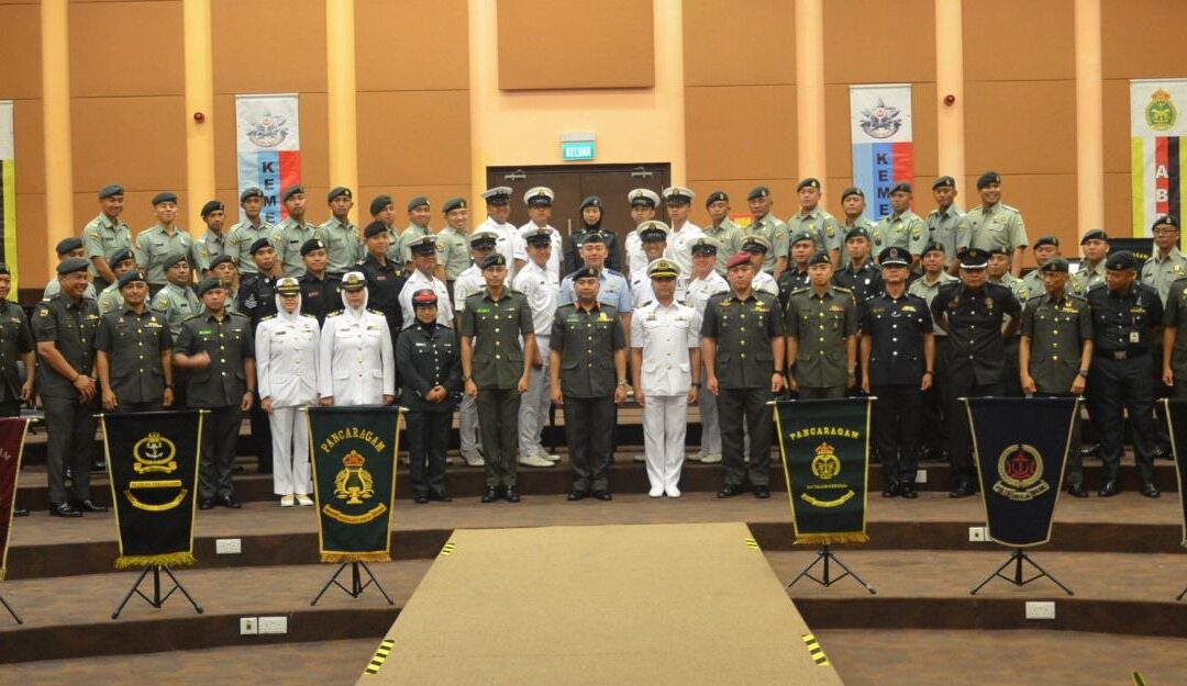 10 ANGGOTA TLDB TAMAT KURSUS PIPE MAJOR, KURSUS DRUM MAJOR, KURSUS PERANTARAAN MUZIK, KURSUS ASAS MUZIK DAN KURSUS ASAS SERUNAI DAN TAMBUR 2025