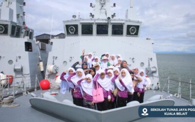 TENTERA LAUT DIRAJA BRUNEI MENERIMA LEBIH 600 PELAJAR BAGI PROGRAM LAWATAN PENDIDIKAN AKHIR TAHUN