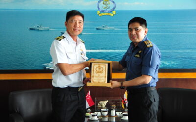 RBN COMMANDER RECEIVED COURTESY CALL FROM MASTER CHIEF NAVY, REPUBLIC OF SINGAPORE NAVY