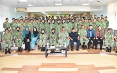 FAREWELL VISIT FROM DEFENCE ATTACHE FRANCE TO ROYAL BRUNEI NAVY