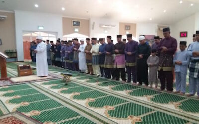 PERFORMING SUNAT AIDILFITRI AT AL-HUDA