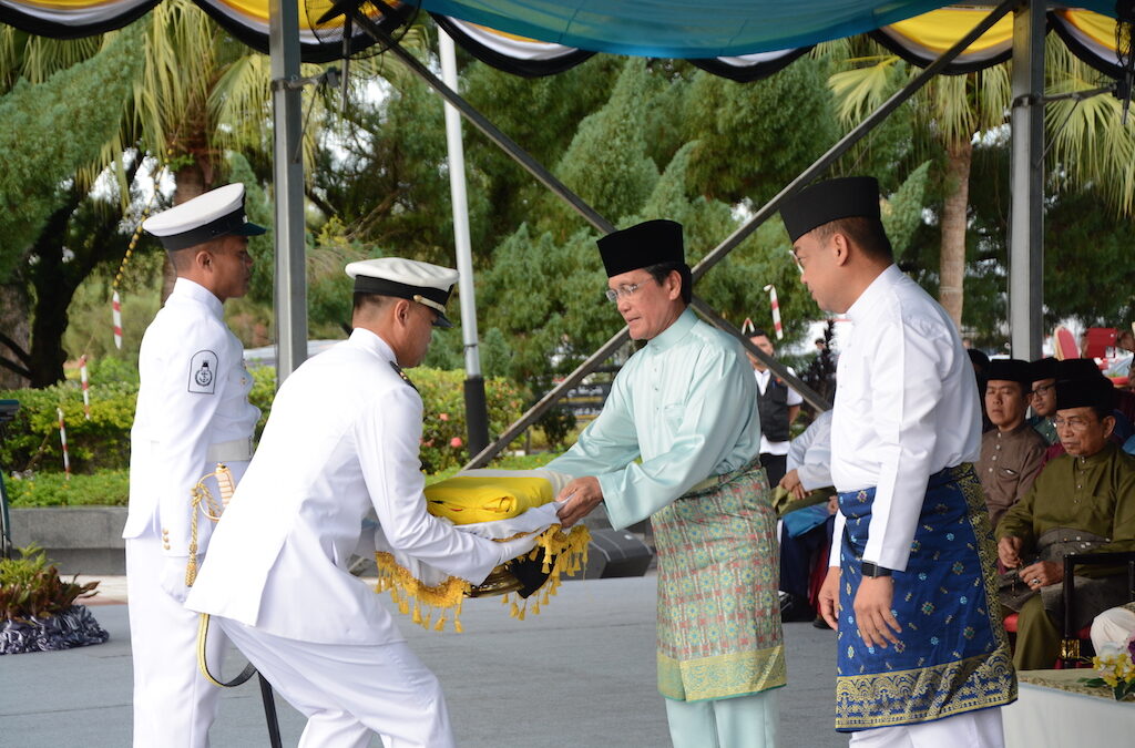 NATIONAL FLAG HOISTING CEREMONY TO MARK HIS MAJESTY THE SULTAN AND YANG DI-PERTUAN OF BRUNEI DARUSSALAM 72nd BIRTHDAY CELEBRATION