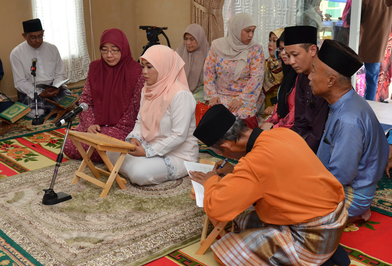 RBN OFFICER EMBRACES ISLAM