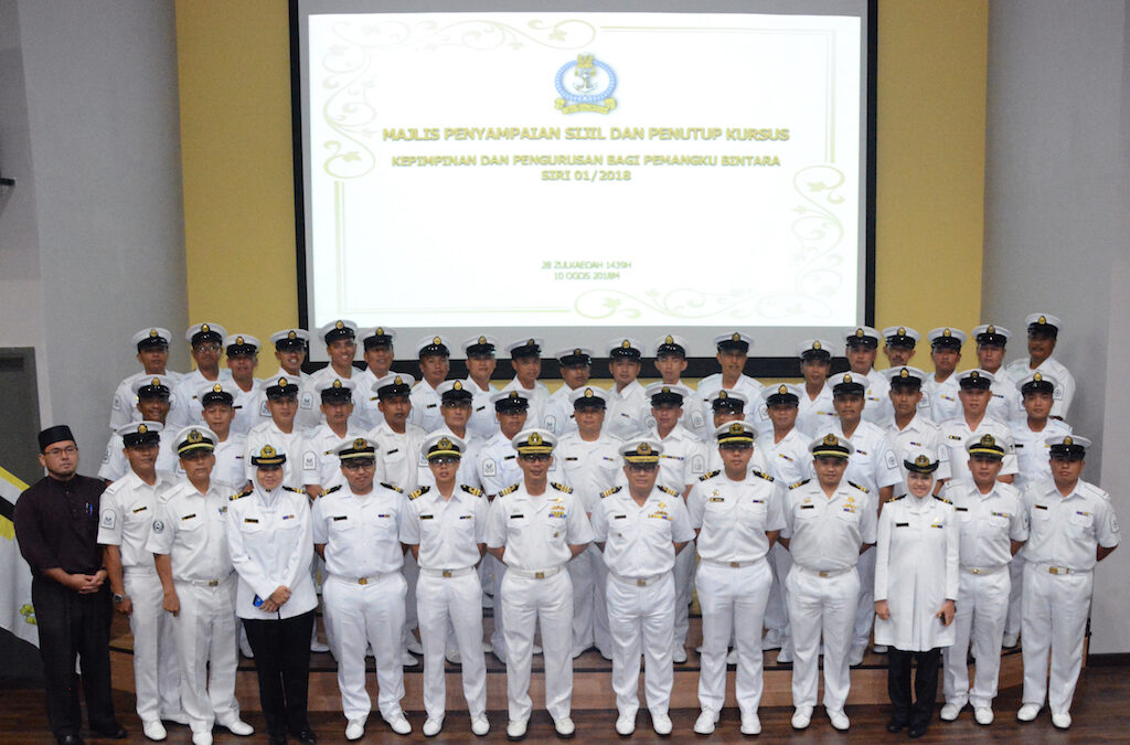 PETTY OFFICER LEADERSHP AND MANAGEMENT COURSE SERIAL 01/2018 AND ADVANCE COOK AND STEWARD COURSE SERIES 2018 CLOSING CEREMONY