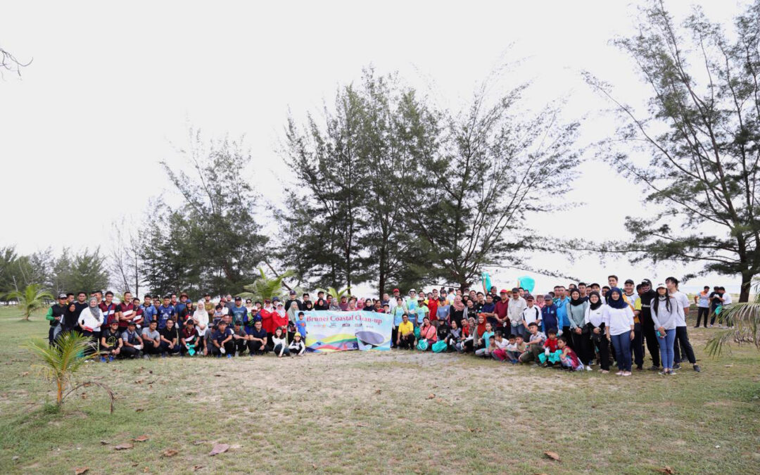 RBN PERSONNEL JOINS BEACH CLEANING CAMPAIGN