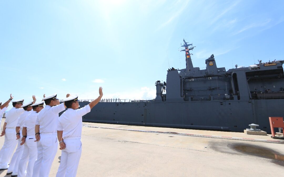 RSS ENDEAVOUR DEPARTS TO NEXT PORT-OF-CALL