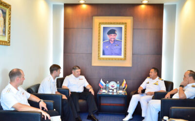 ACTING COMMANDER RBN RECEIVED COURTESY CALL FROM CHIEF OF STAFF OF THE SUBMARINE FORCES OF THE PACIFIC FLEET, RUSSIAN NAVY