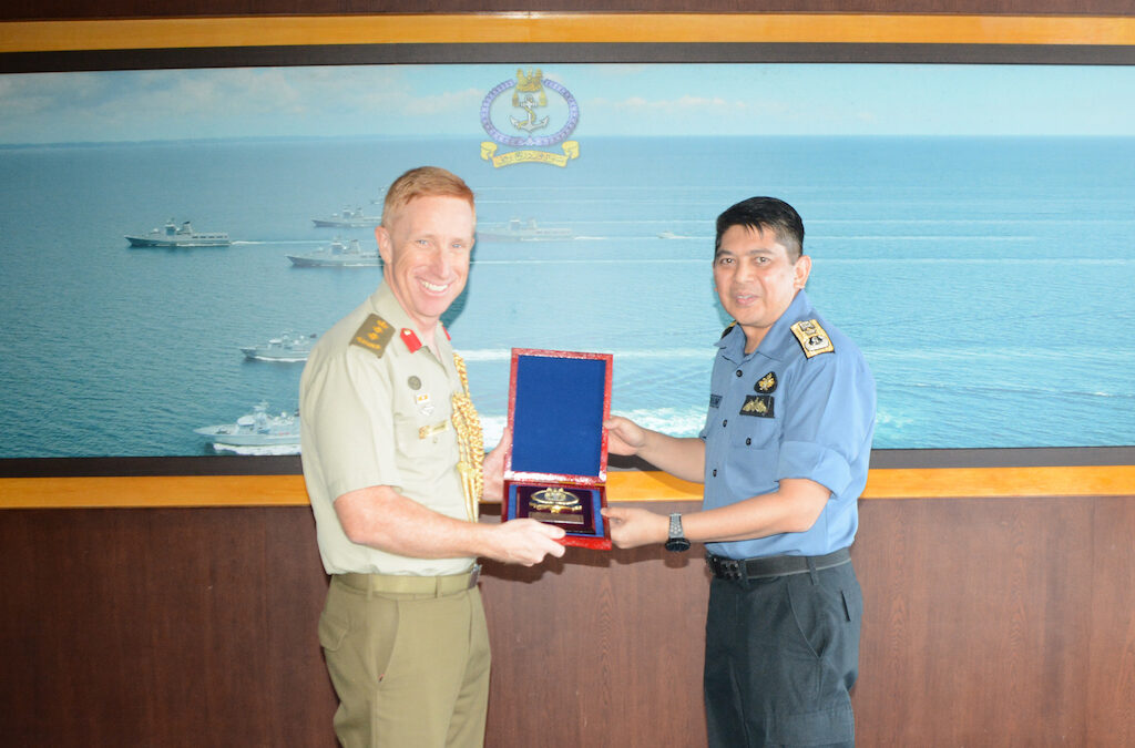 RBN COMMANDER RECEIVED FAREWELL CALL FROM DEFENCE ADVISER OF AUSTRALIA TO BRUNEI DARUSSALAM