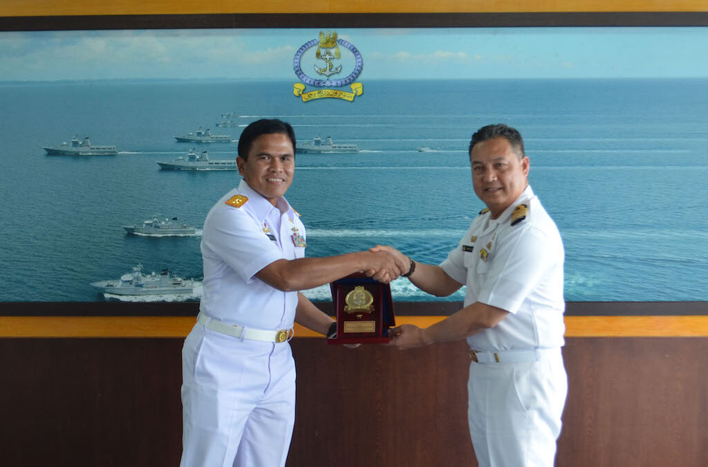 DEPUTY COMMANDER RBN RECEIVED COURTESY CALL FROM GOVERNOR OF INDONESIAN NAVY