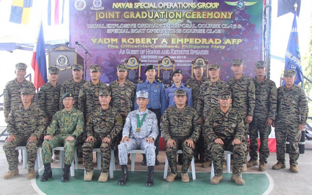 JOINT GRADUATION CEREMONY FOR NAVAL EXPLOSIVES ORDNANCE DISPOSAL
