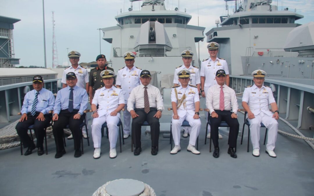 THE SECOND MINISTER OF DEFENCE CONDUCTS WORKING VISIT TO ROYAL BRUNEI NAVY