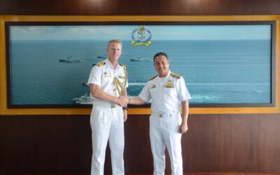COMMANDER RBN RECEIVED COURTESY CALL BY CAPTAIN RICHARD CATON, PSM, RAN
