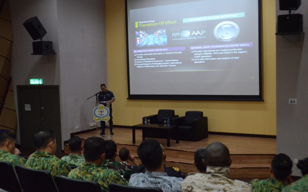 SENIOR OFFICERS ATTENDING THE 9TH SERIES OF THE COMMAND AND STAFF COURSE CONDUCTED A WORKING VISIT TO THE ROYAL BRUNEI NAVY