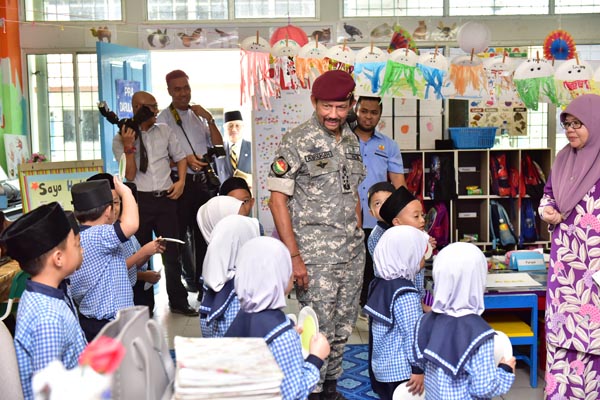 HIS MAJESTY THE SULTAN AND YANG DI-PERTUAN OF BRUNEI DARUSSALAM MADE A WORKING VISIT TO THE RBAIRF AND RBN