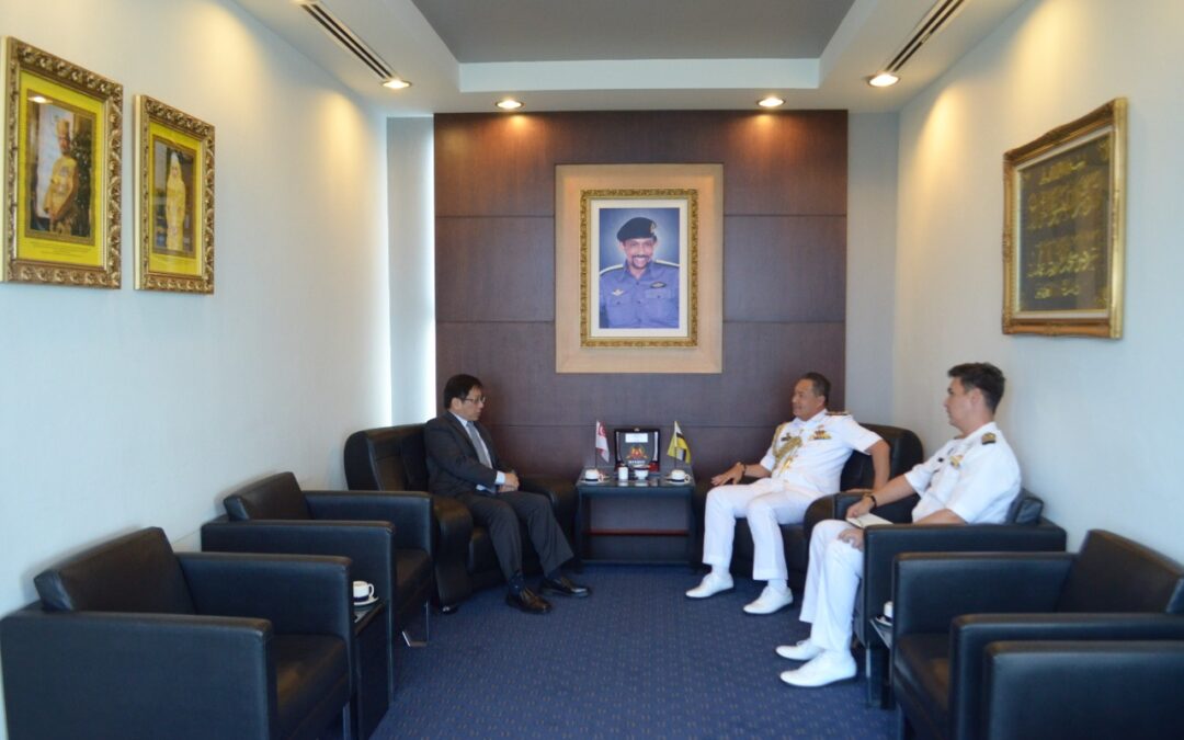 COMMANDER RBN RECEIVED A COURTESY CALL FROM HIGH COMMISSIONER OF REPUBLIC SINGAPORE IN BRUNEI DARUSSALAM